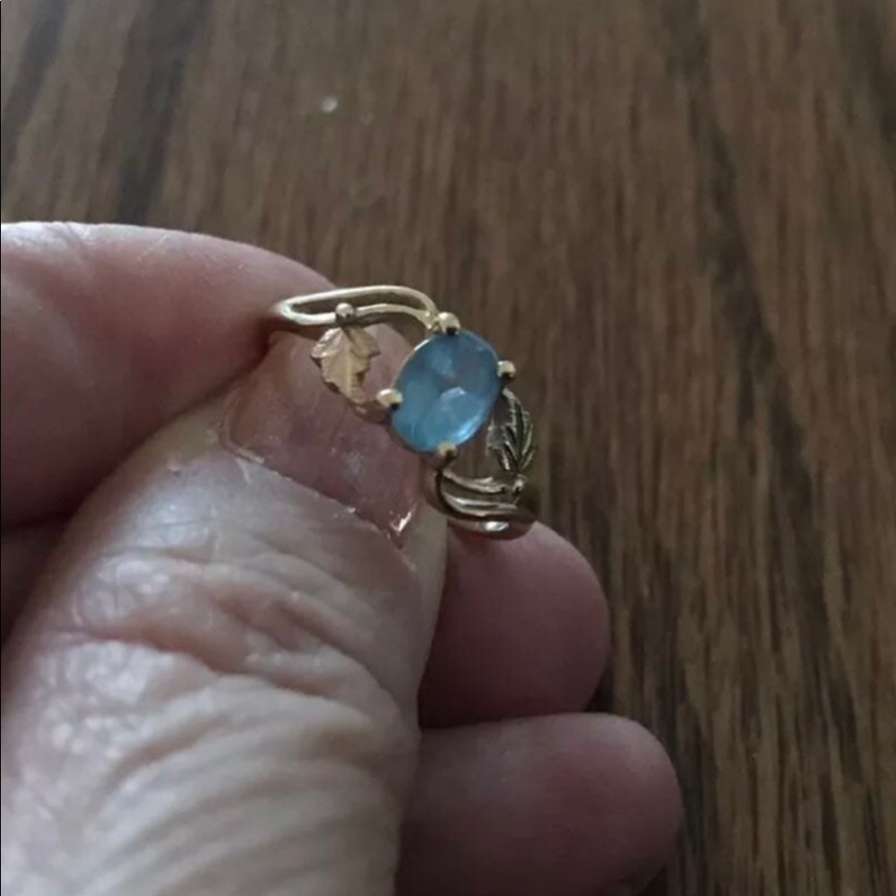 10k Black Hills Gold Leaf Blue Aquamarine Ring-7.5 - Picture 2 of 6